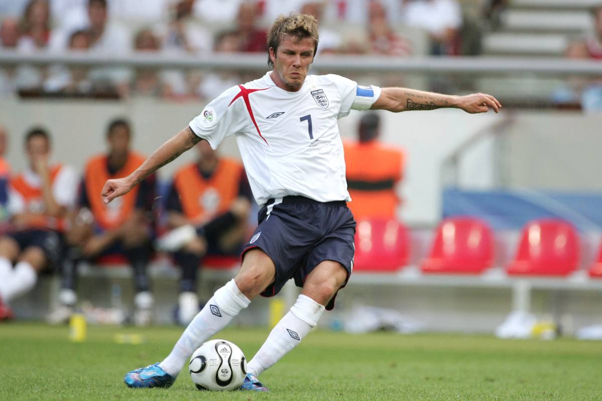 19年前の芸術弾！ ベッカムが決めたスーパーゴールは今見ても凄い