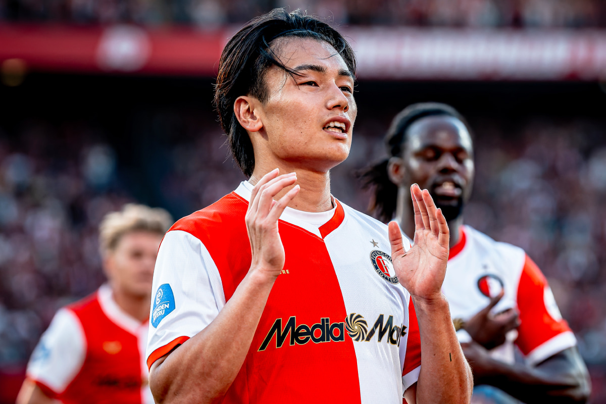 フェイエノールト 上田綺世 PRO ホーム（M）2025-26 上田綺世もモデル