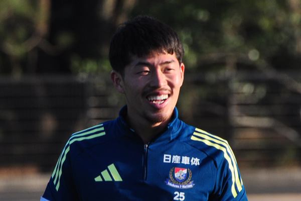 鈴木冬一が横浜F・マリノスに新たな色を加える。「攻撃的なサッカーに
