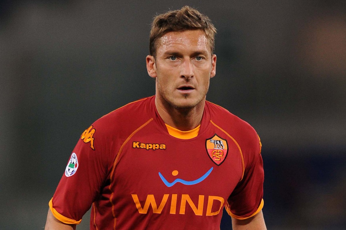 ローマのトッティが本拠地で観戦。幹部入りでクラブ復帰が実現か