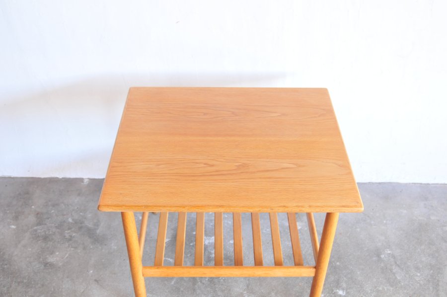 Ejvind A johansson.,FDB,table, 時を経ても色あせない本物の北欧家具