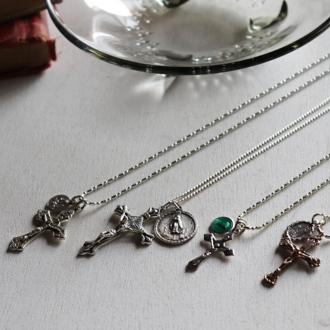 フランスヴィンテージキリスト教ネックレス聖母マリアとルルドの泉