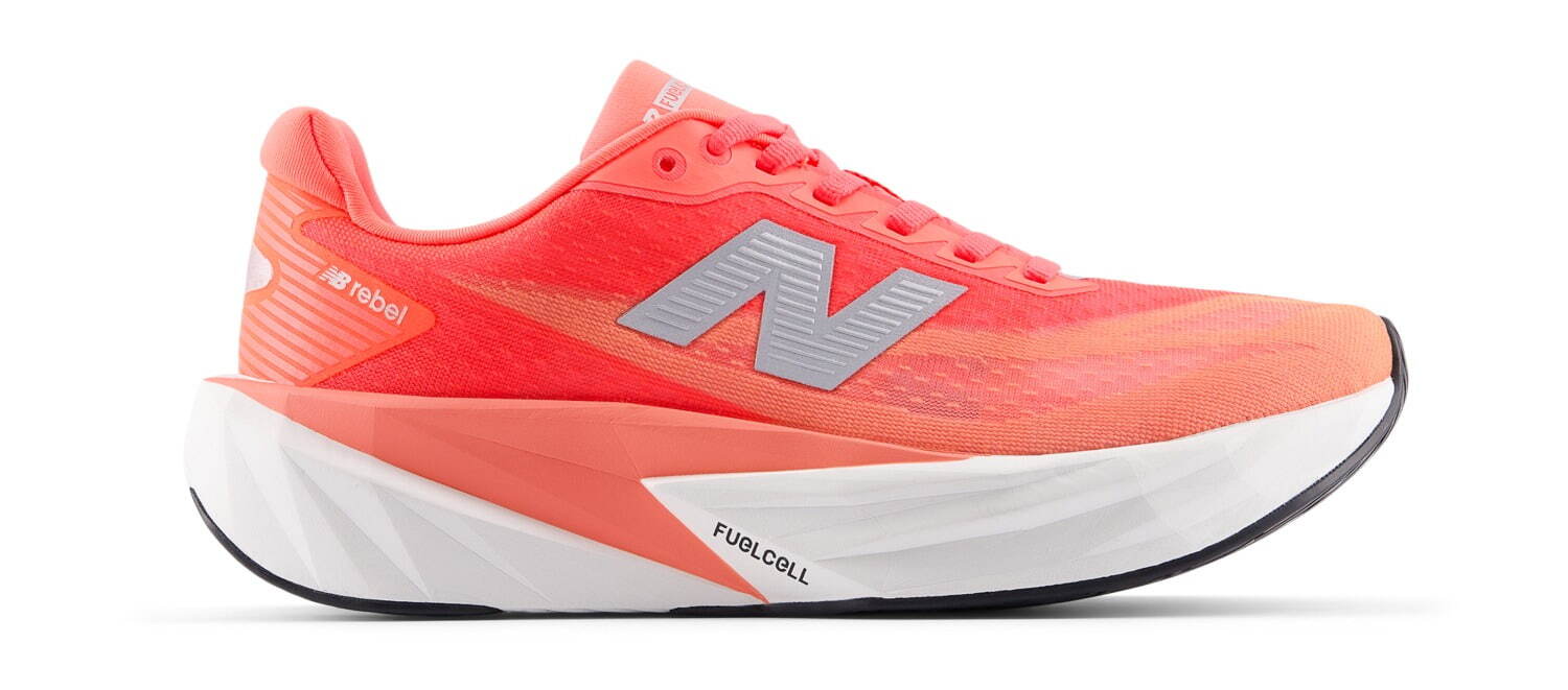 ニューバランス「フューエルセル レベル v5」ランニングシューズ、“速