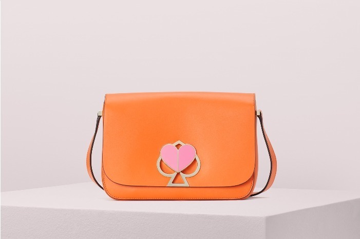 ケイト・スペードの「スペード」クロージャーバッグに19年夏の新色