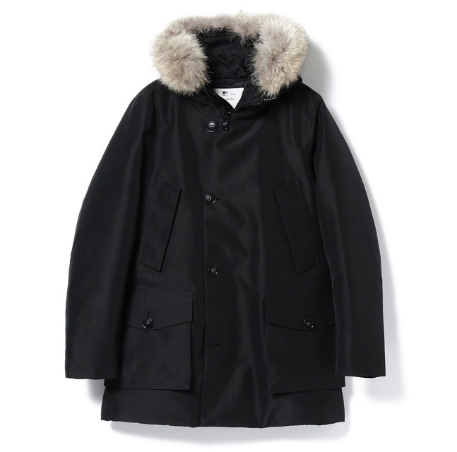 ウールリッチ×ビームスF“ゴアテックス”の別注ダウンジャケット、防水透