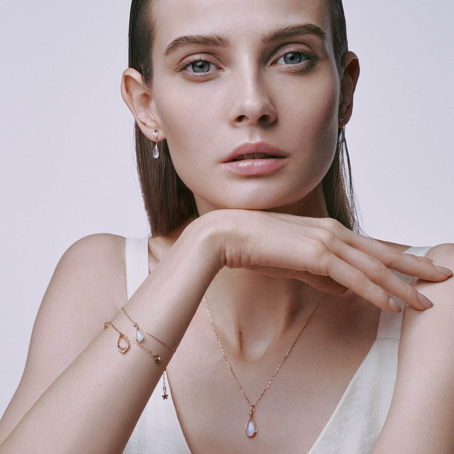 スタージュエリー“満開の桜”を表現したジュエリー、ローズゴールドの