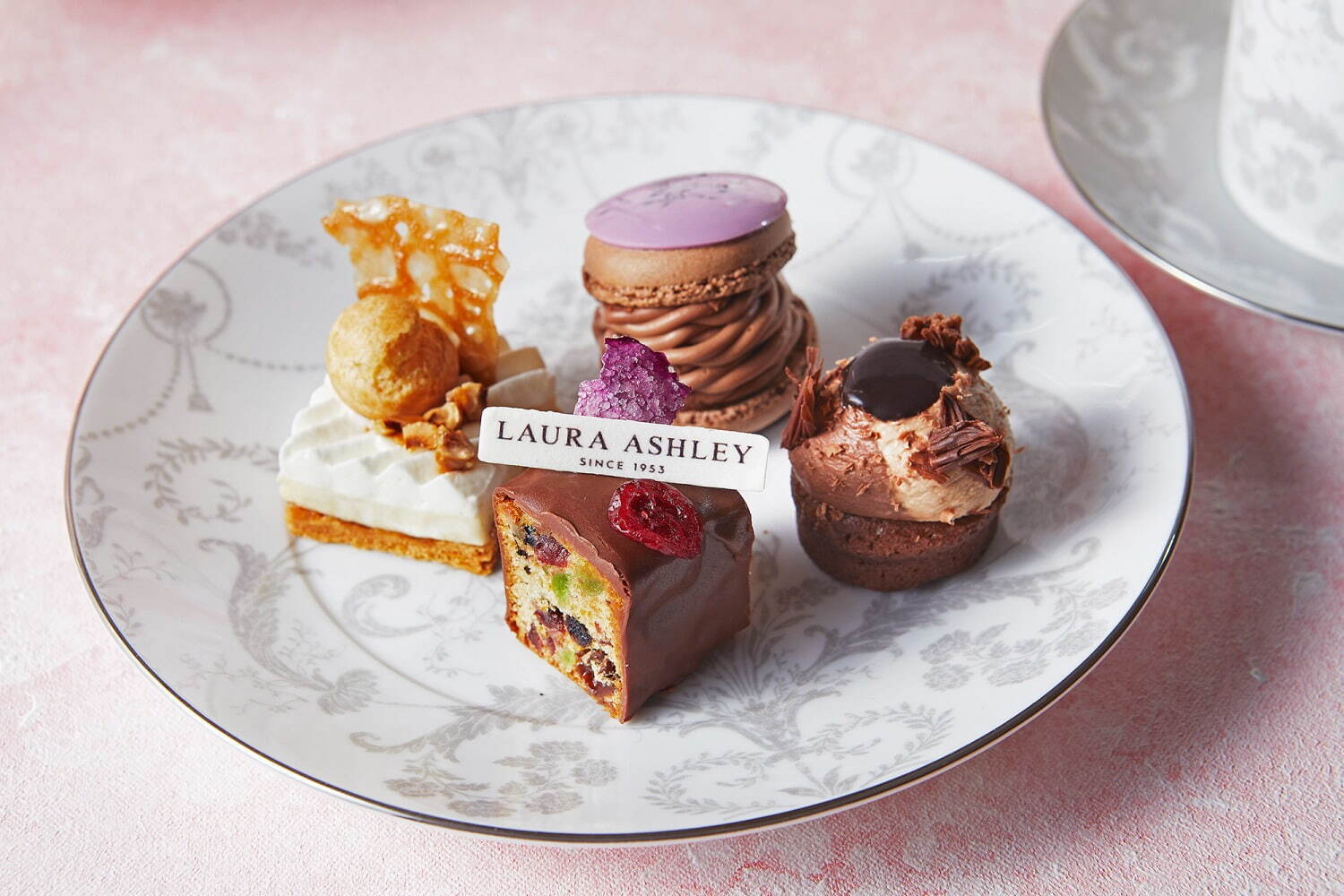 ザ・リッツ・カールトン大阪×ローラ アシュレイのコラボアフタヌーン