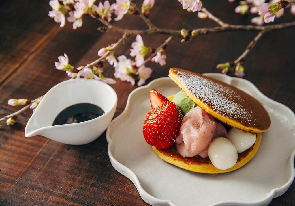 アコメヤ食堂「和風仕立て」桜のどら焼きパンケーキ、桜葉入り桜あん