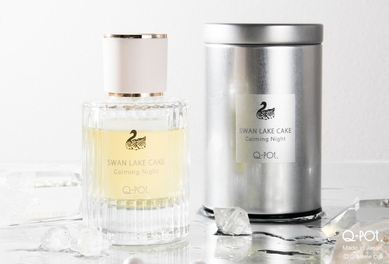 Q-pot.「白鳥」着想のオードトワレ、ジャスミン香るブラックスワンや