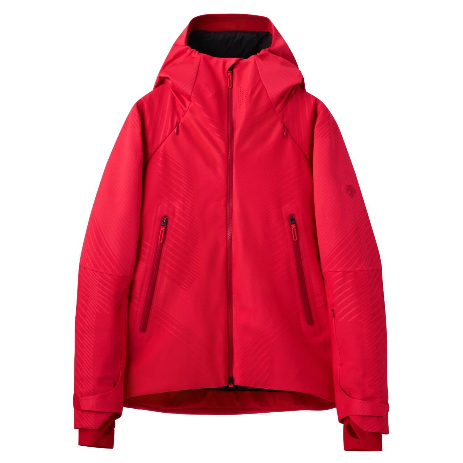 デサントの水沢ダウンジャケット「アルパイン」アクティブシーンでも