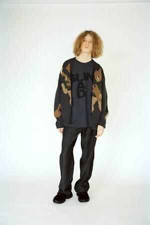 ラッド ミュージシャン“猫”モチーフの新作ニット、ギターを弾く猫の