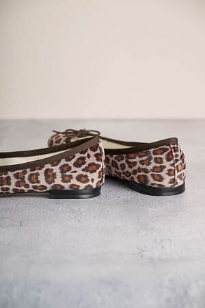 レペット“レオパード柄”のバレエシューズ、ラウンドトゥorポインテッド