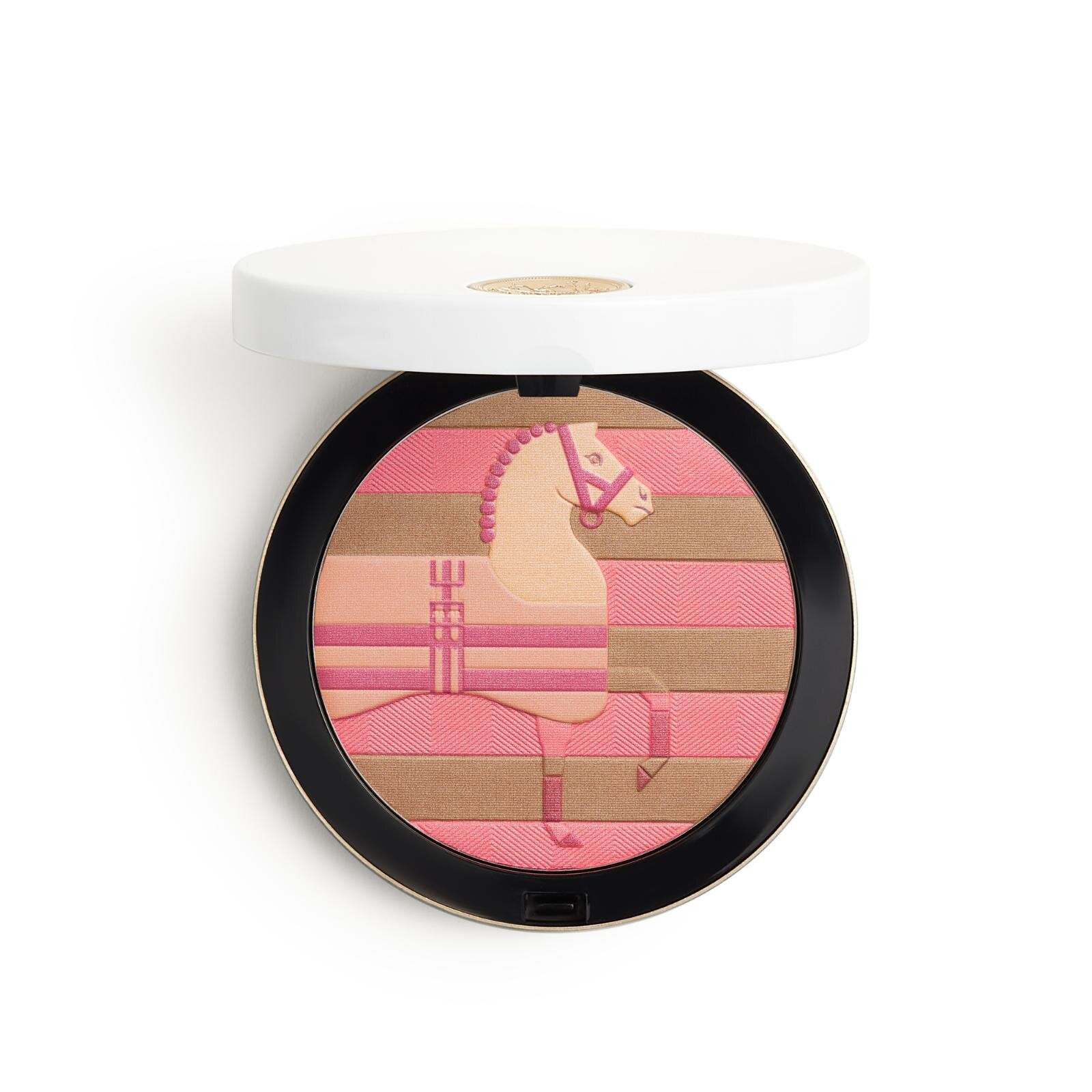 エルメス25年冬コスメ、“競走馬のストライプ柄ラグ”着想フェイス