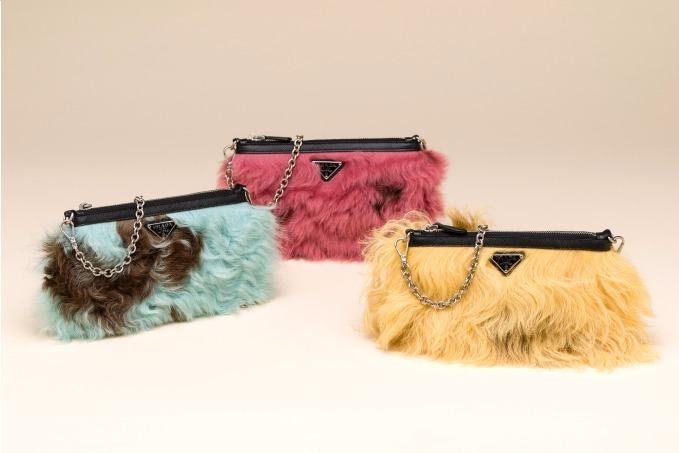 プラダの新作ファーアイテム紹介 - 阪急うめだ本店の限定ストアで一部