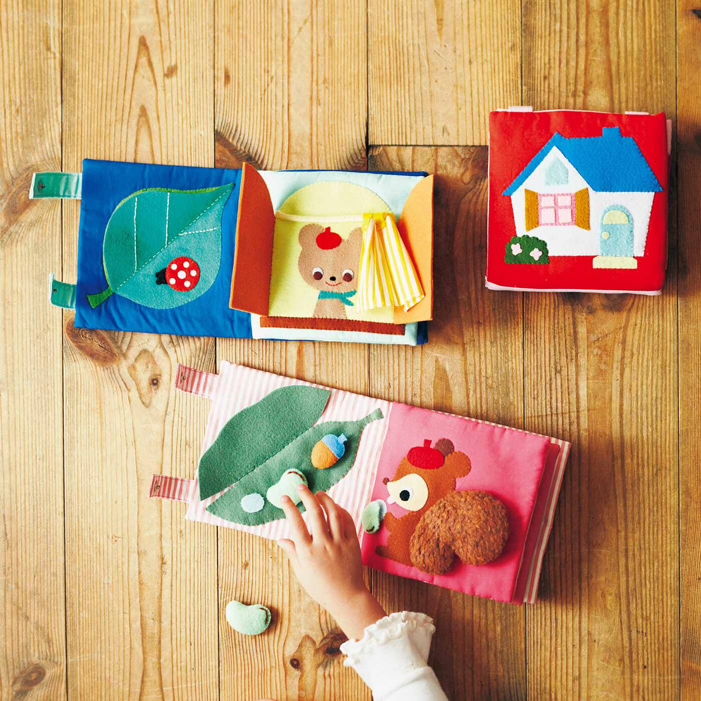 タイプが選べる】ママおしえて レトロでかわいい仕かけ布絵本