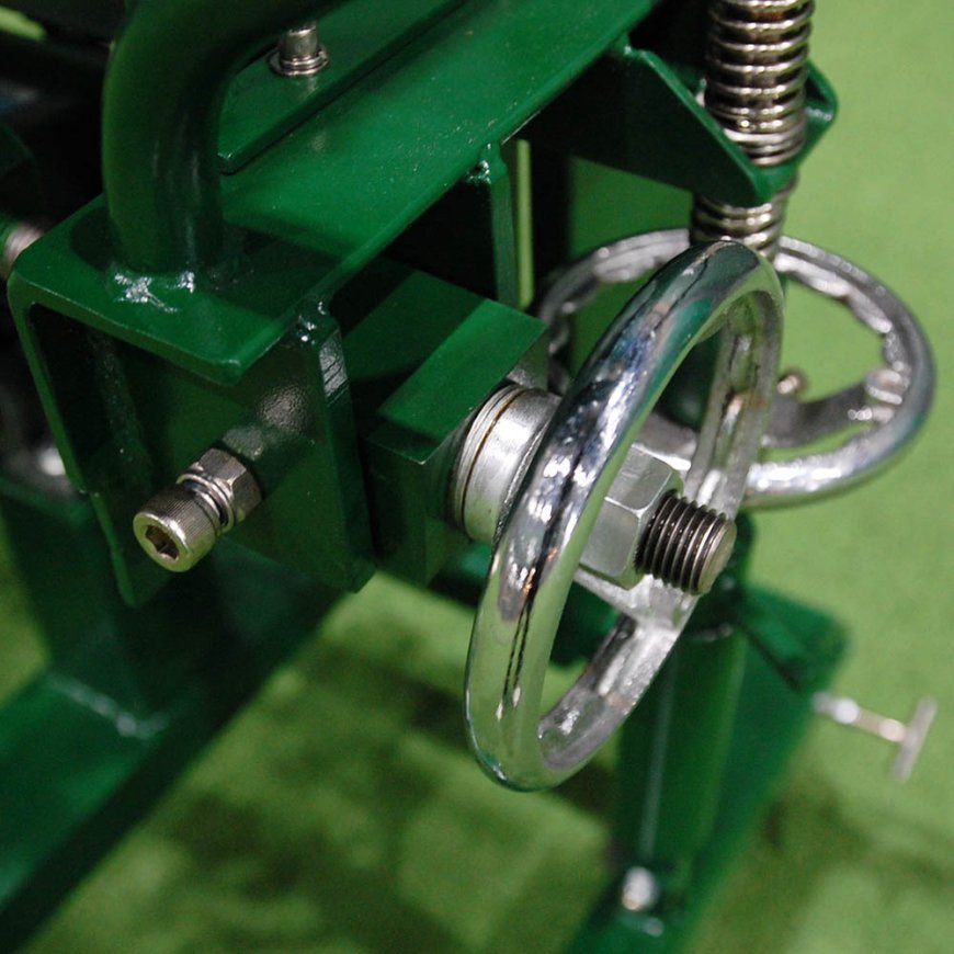 小型アーム式ピッチングマシン｜FKAM-1001｜【野球】フィールドフォース