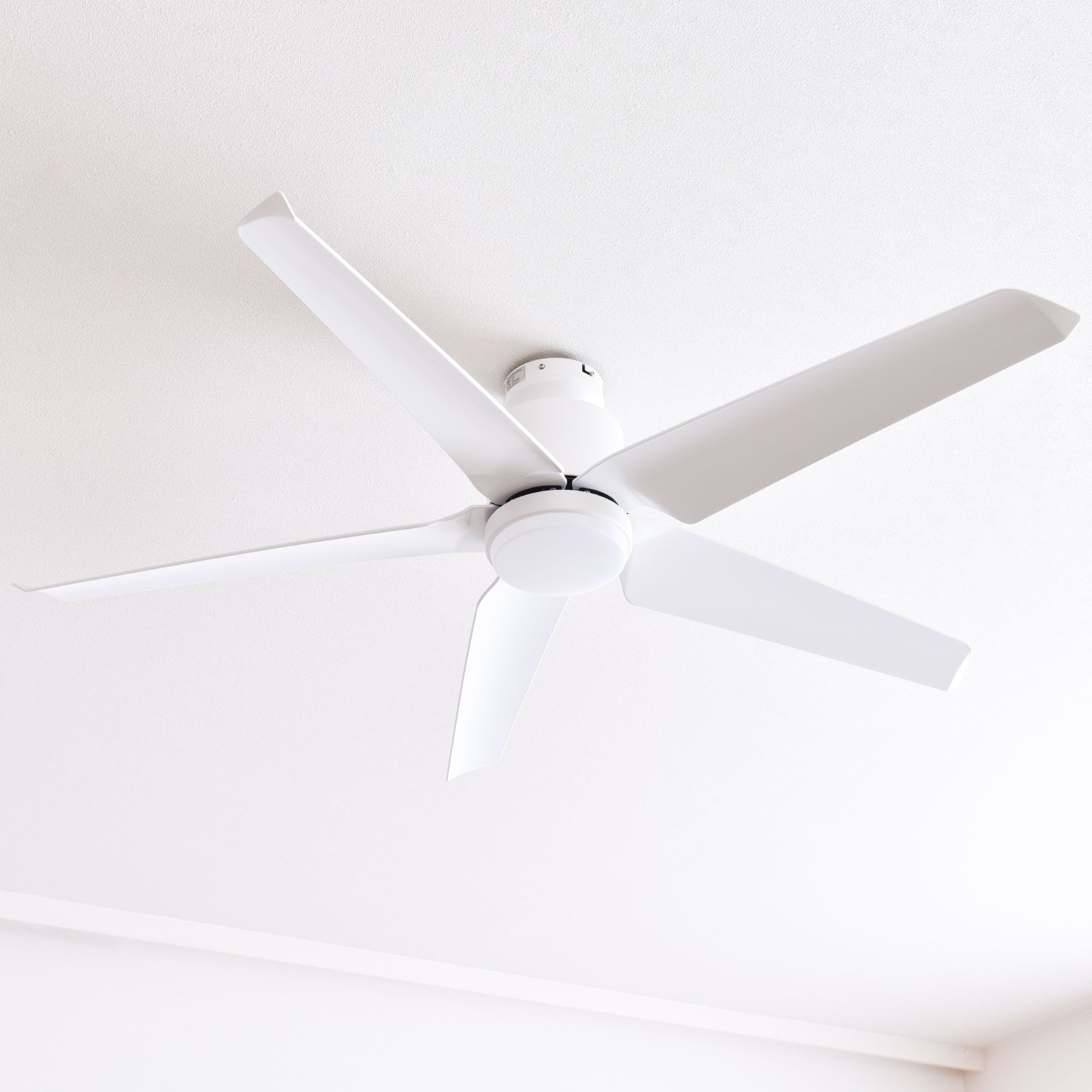 シーリングファンライト｜リモコン付き DCモーター｜傾斜天井や