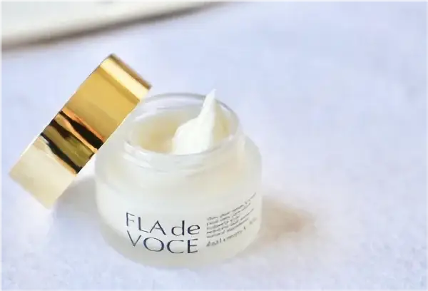 ≪公式≫FLA de VOCE フラデヴォーチェ｜老化を根本から抑え、自宅ケア
