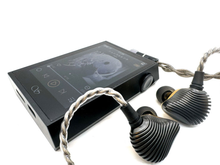 Shanling M1 Plus レビュー | エッジの効いたサウンドが楽しめる