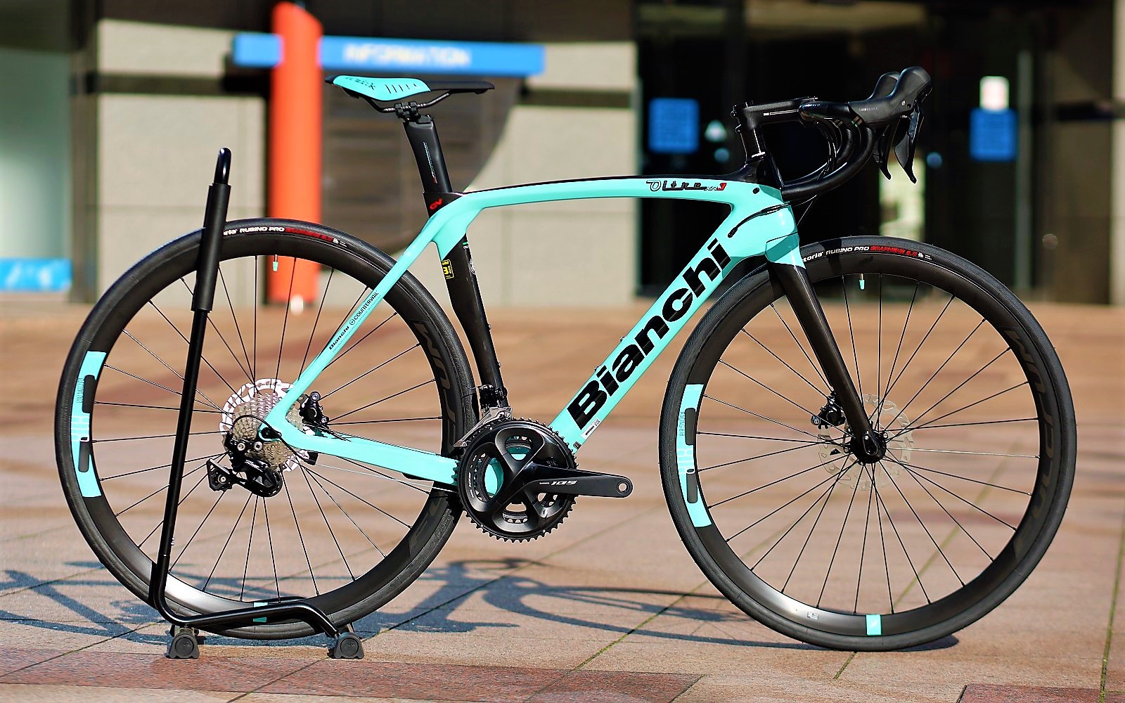 希少在庫！】Bianchi Oltre XR3 Disc “105” | 風魔横浜｜横浜市のMTB