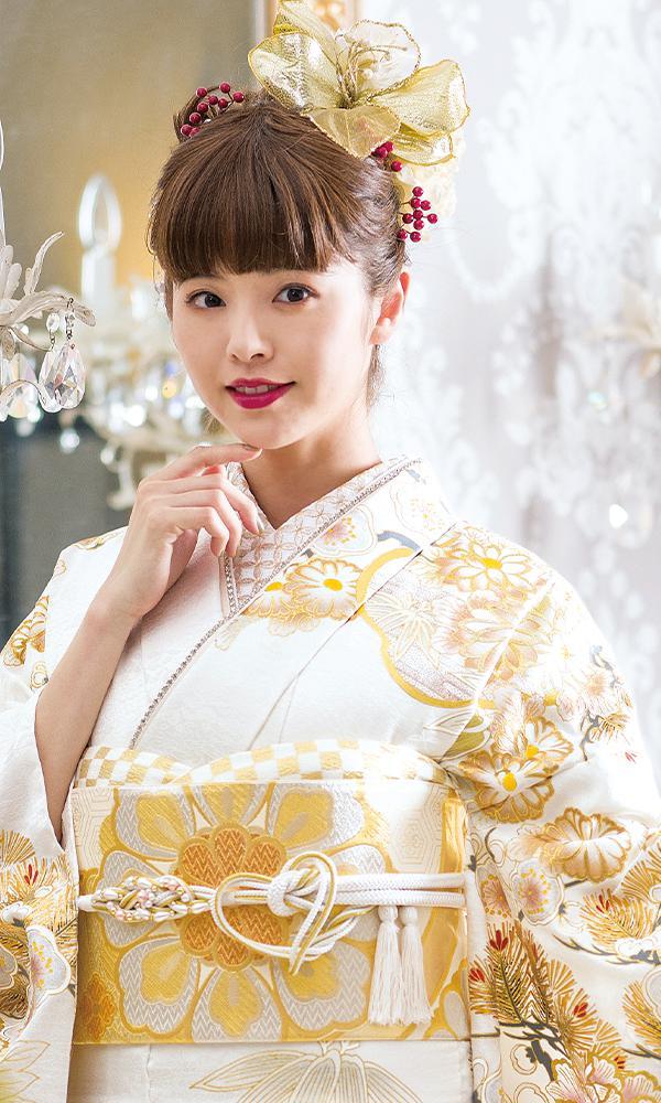 白地に金彩プリンセス｜クール&ビューティ｜【菊京屋】振袖レンタル