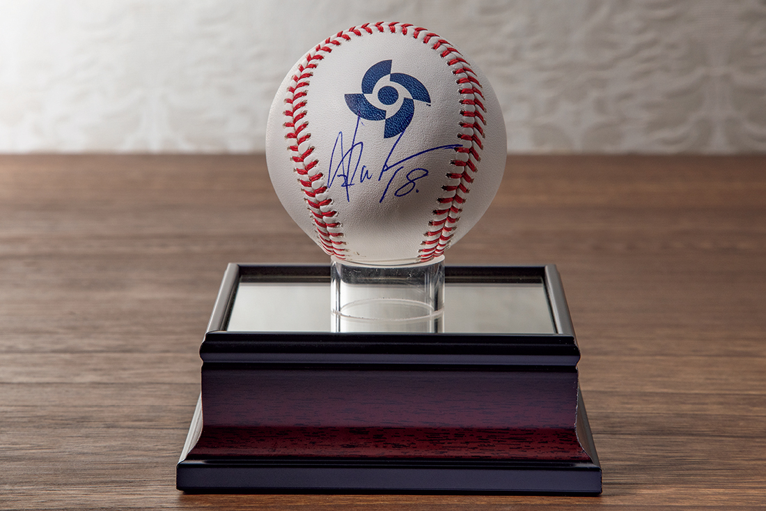 山本由伸 直筆サイン入り2023年WBC公式ボール インテリア | G-Call