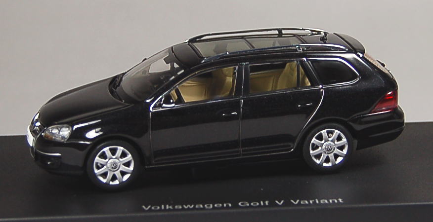 フォルクスワーゲン ゴルフ V ヴァリアント (ブラック) (ミニカー