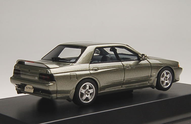 Nissan Skyline GT-R Autech Version 4-door sports sedan Type R32