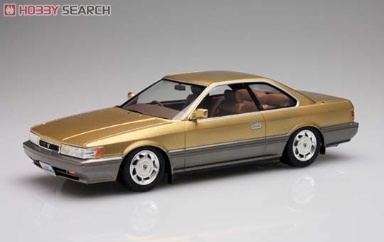 F31レパード アルティマ 前期型 (ゴールドメタリックツートン