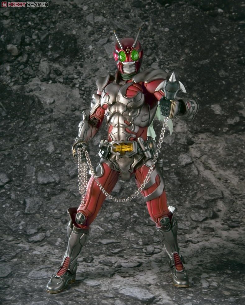 M87さん専用、仮面ライダー V1 全透明版 25cm とキカイダー未塗装 2体