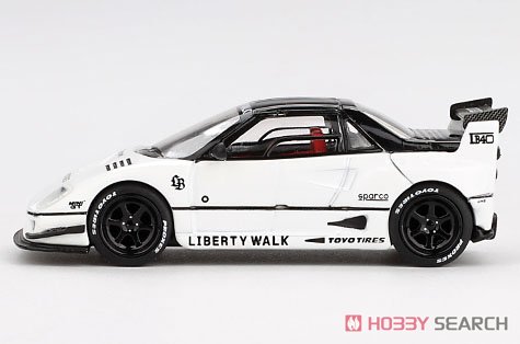 マツダ AZ-1 リバティーウォーク LB40 東京オートサロン 2024 ホワイト