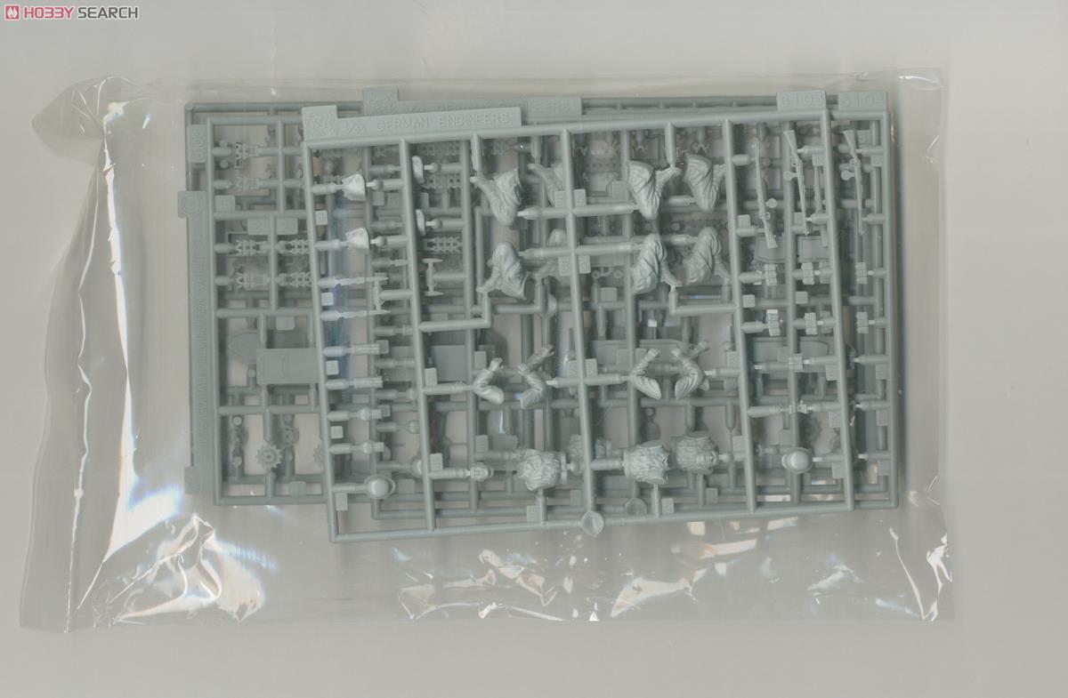 WW.II ドイツ軍 遠隔操作式爆薬運搬車 ゴリアテ w/工兵 (プラモデル