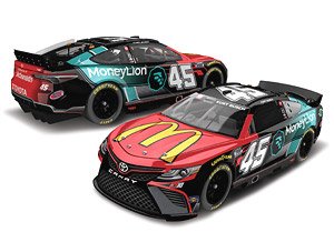 NASCAR 1/24カムリ 初制覇記念限定品 送料込み NASCAR 1/24カムリ 初