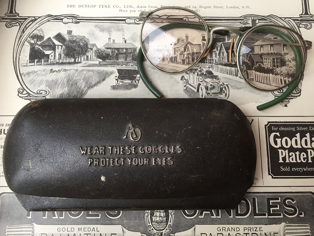 50s Vintage American Optical Metal Glasses Case (AL880) - 2000toys