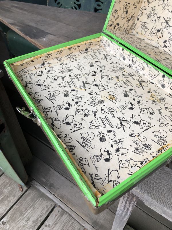 60s Vintage Snoopy Peanuts Gang Metal Trunk Suitcase (M635