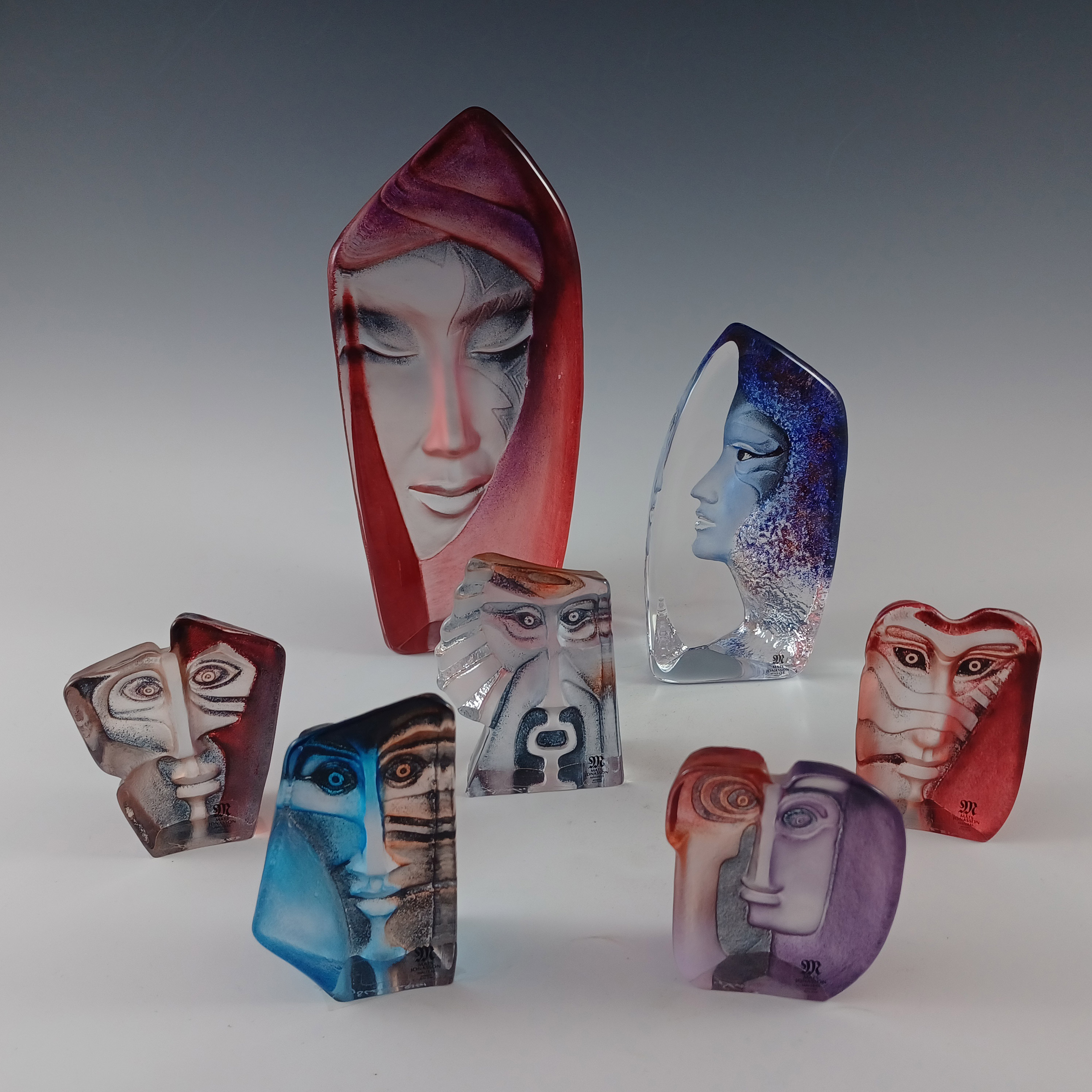 SIGNED Mats Jonasson #65116 Glass 'Batzeba' Masq Face Sculpture