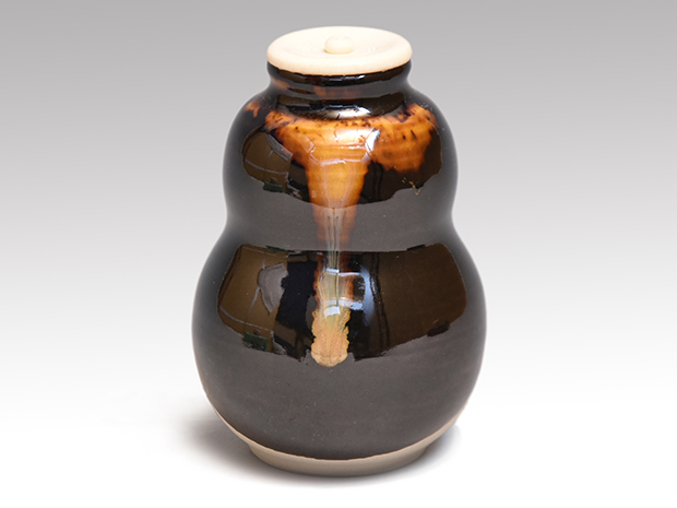 瓢形茶入 桶谷定一(作) 牙蓋 仕覆 共箱 未使用 | 古美術ささき