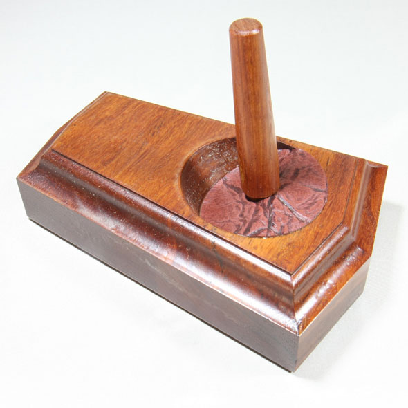 0435尺八立 一本立て(花櫚) ワダ楽器-蝴蝶宝｜木管尺八・しの笛（篠笛