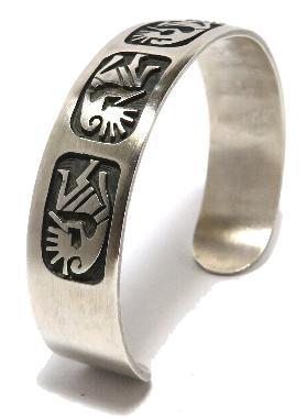 ホピ族のブレスレット・バングル 〔アメリカインディアンが創る〕