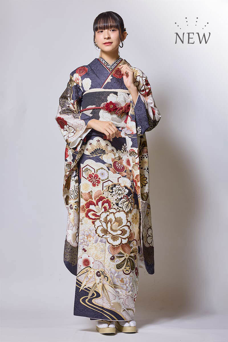 きめ細やかな金駒刺繍を施し美しい色彩が格の高さを感じさせる本格志向