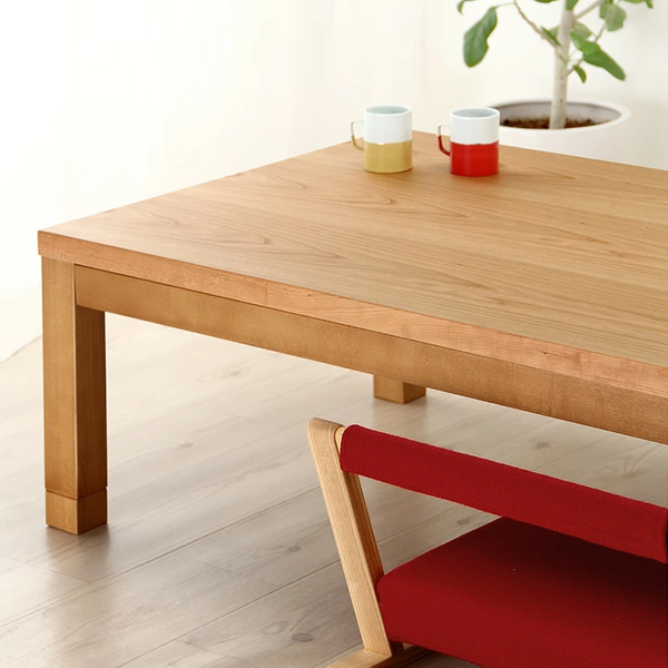 こだわりの詰まった木製ダイニングテ ダイニングテーブル｜ダイニング