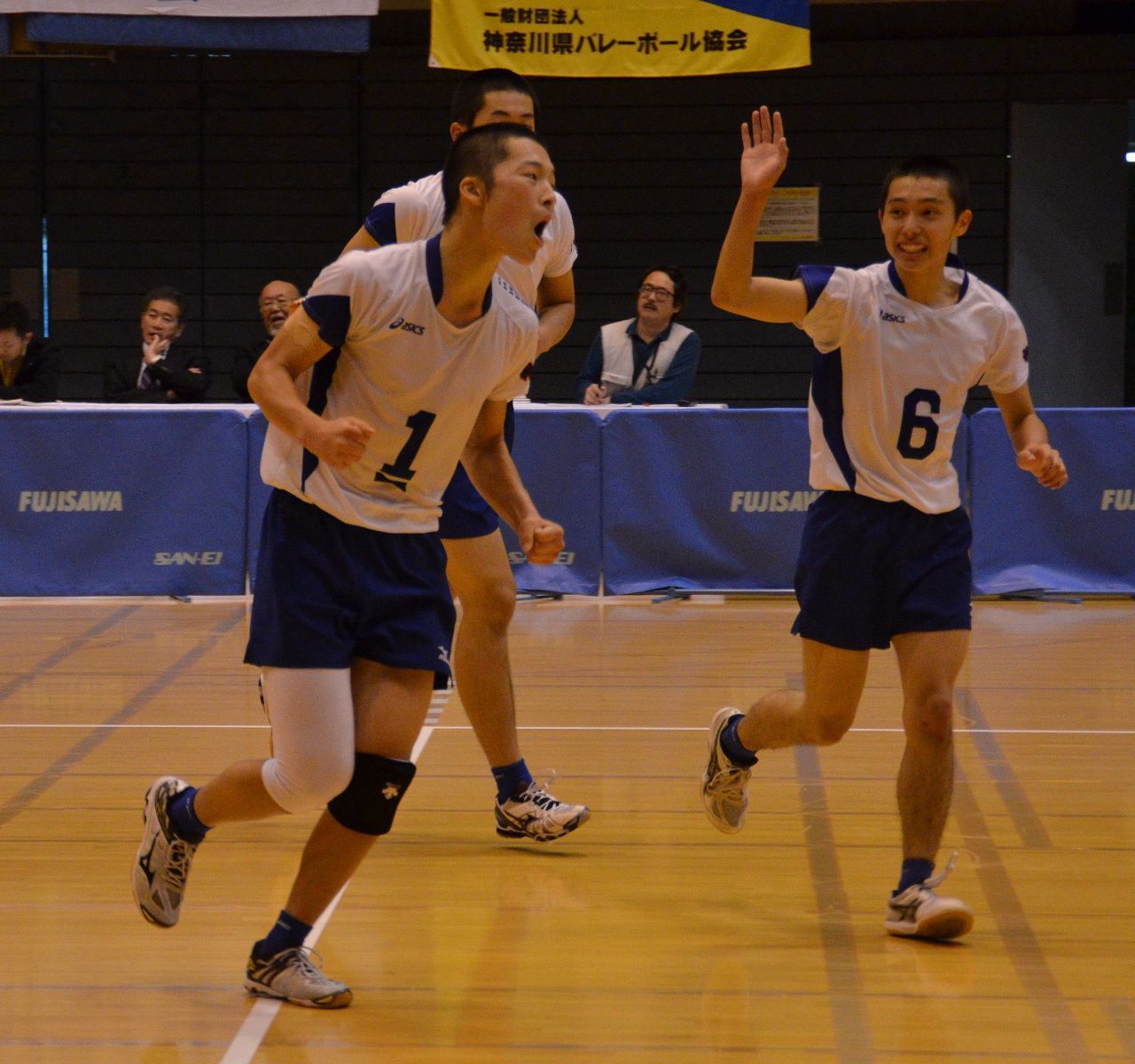 春高バレー県予選会 荏田、初の頂点 | スポーツ | カナロコ by 神奈川新聞