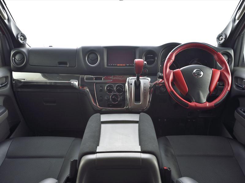 NV350キャラバン インテリアパネルダッシュパネル （クローム）Body
