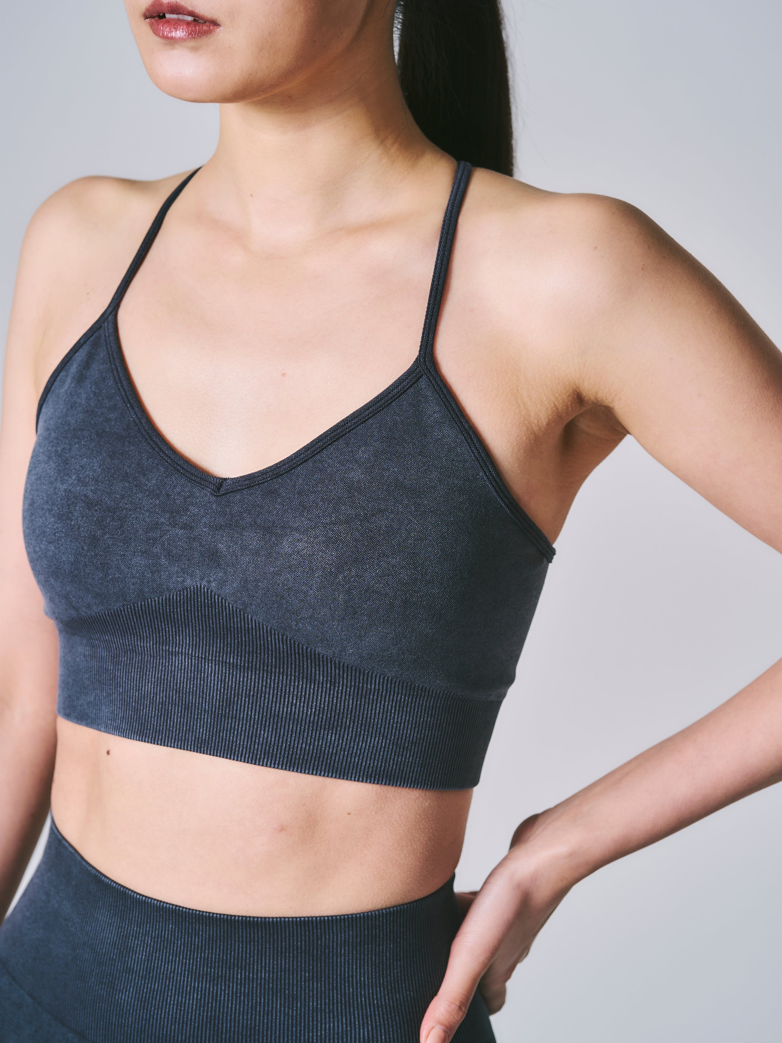 エッセンシャル プラス シームレス セット ブラック｜ヨガウェア