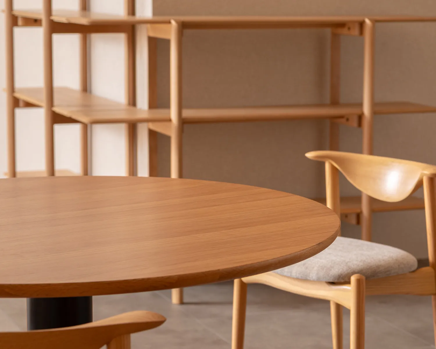 LUKKA TABLE ルッカ | 起立木工株式会社