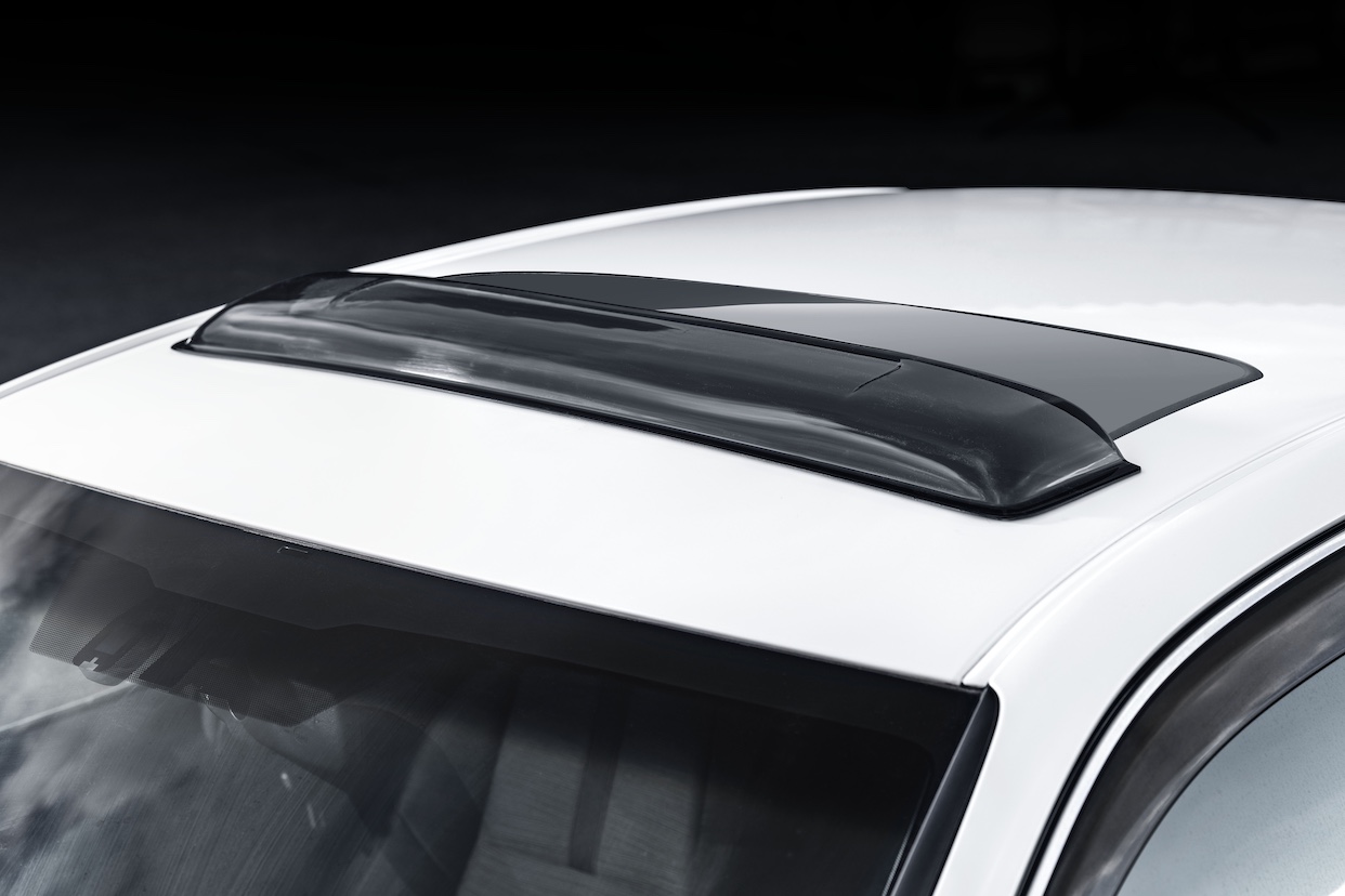 VOA サンルーフバイザー - SILKBLAZE SPORTS 210 CROWN