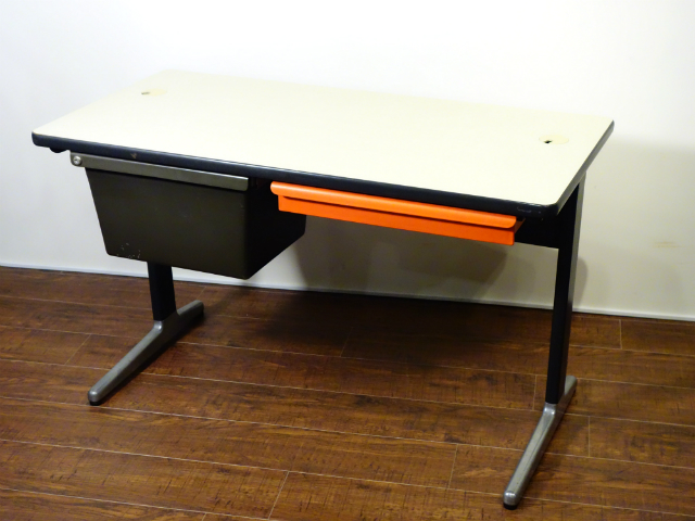 Herman Miller (ハーマンミラー) ヴィンテージ アクションオフィス