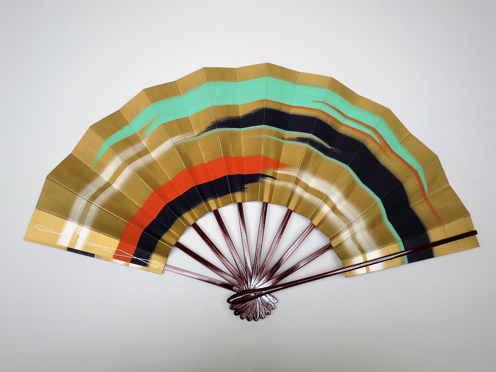 舞扇子 タメ塗「金泥色霞」