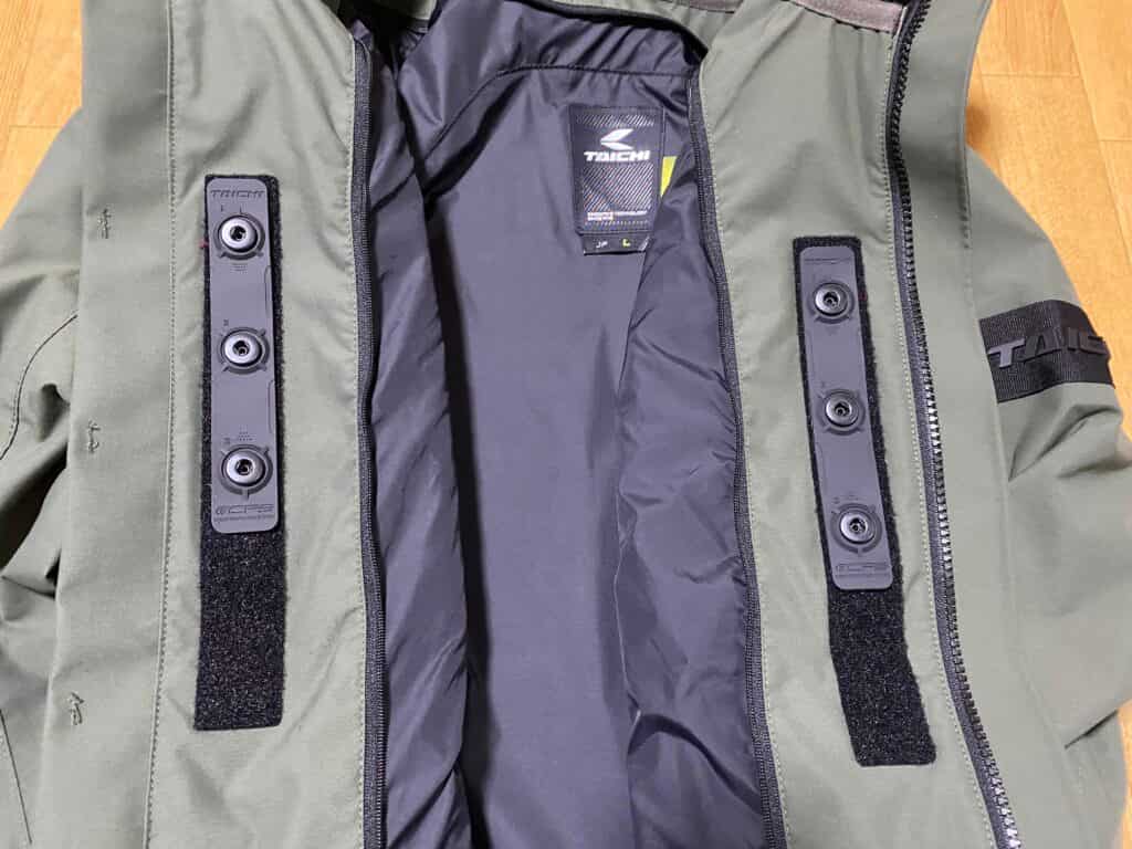 RSタイチ「モトレックウィンターパーカー」は真冬の最強相棒