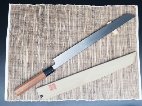 郷右馬允義弘 水焼本焼 富士掛かり月 先丸蛸引330mm 一位八角柄/朴鞘